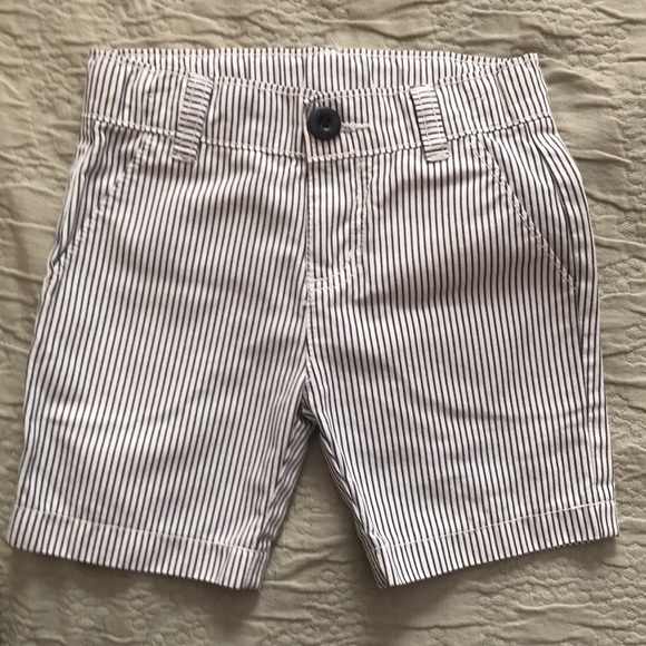 SET- Shorts (24 months) & shirt(18 months)  set - Picture 4 of 8